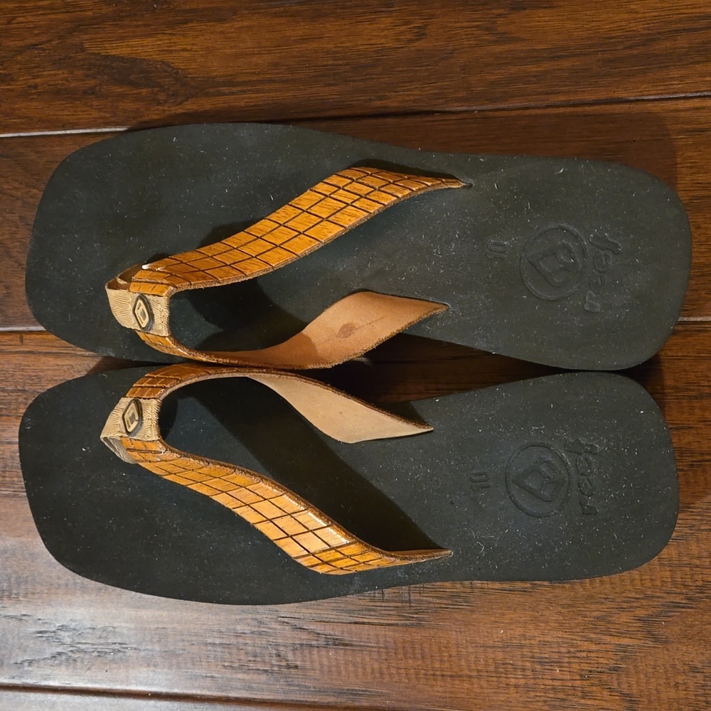 Reef Flip Flops. Size 10. Brown/Black